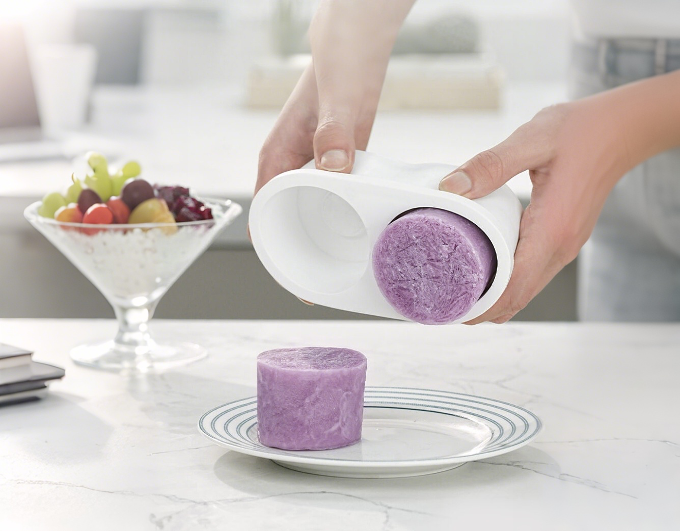 smoothie-ice-shaver-with-ice-mold delicious-smoothie-made-by-ice-shaver